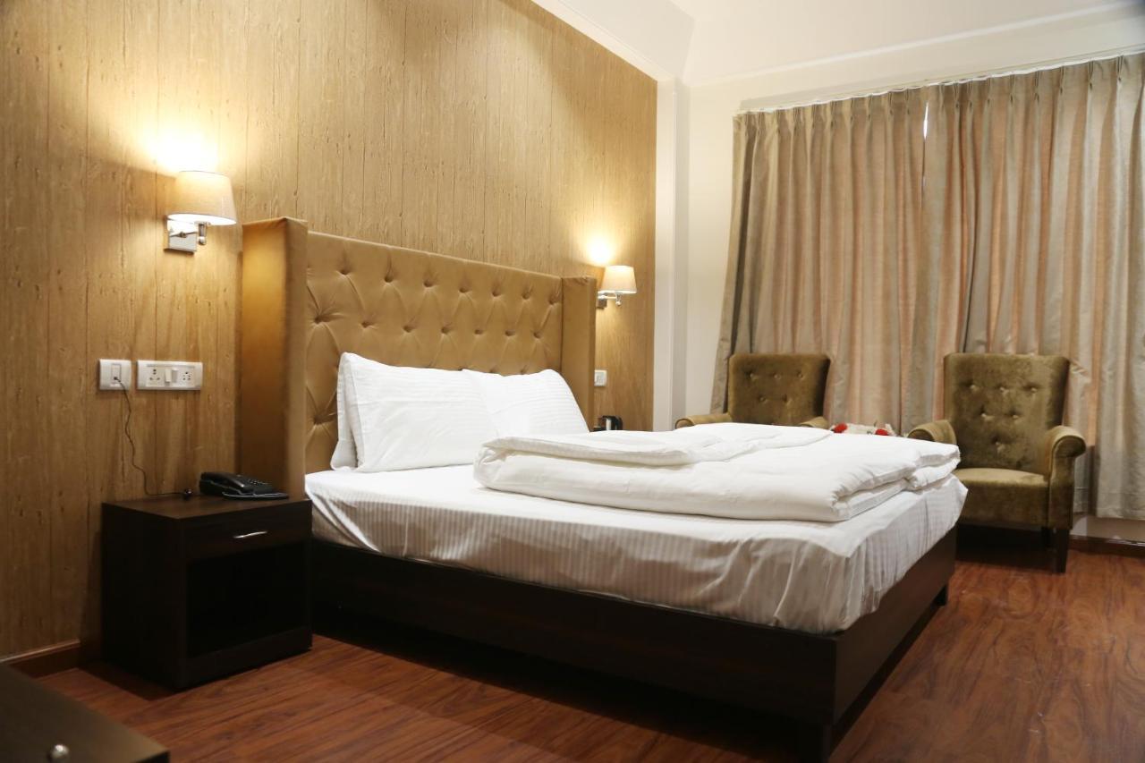 Awadh Inn Noida Kültér fotó