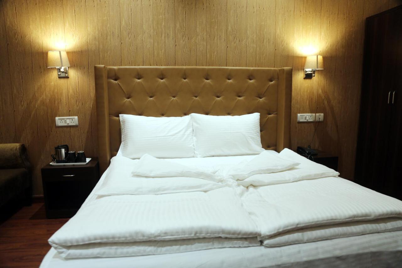Awadh Inn Noida Kültér fotó