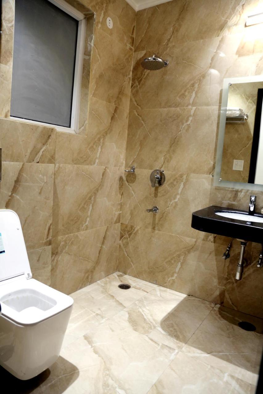 Awadh Inn Noida Kültér fotó