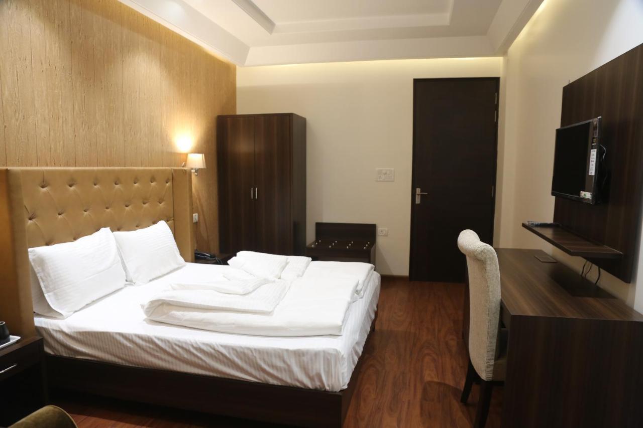 Awadh Inn Noida Kültér fotó